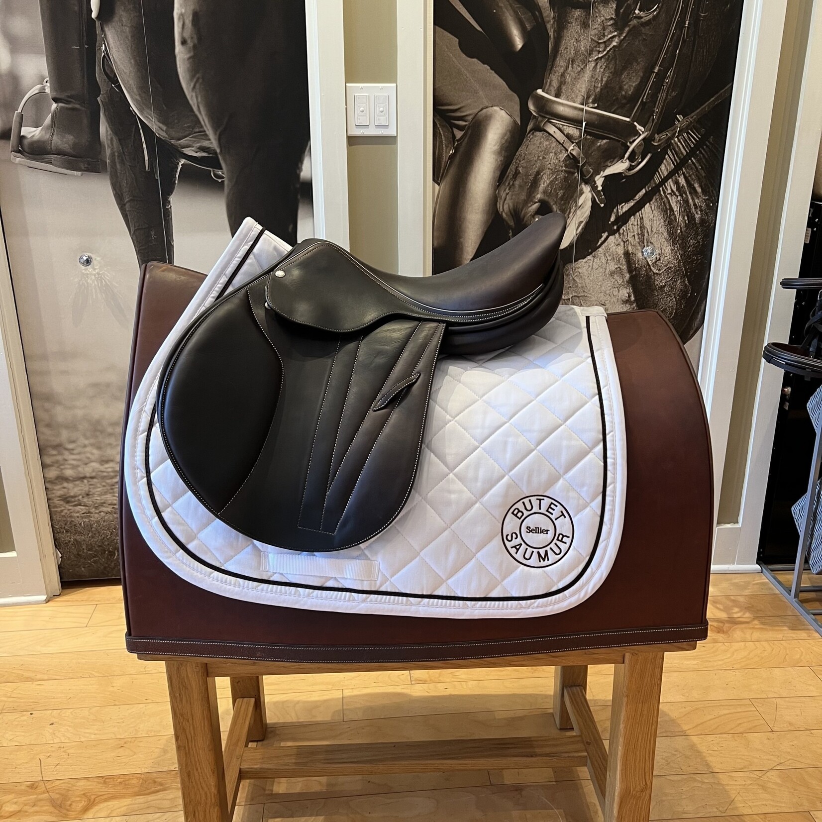 Butet Butet Integrated Premium M Seat Jumping Saddle