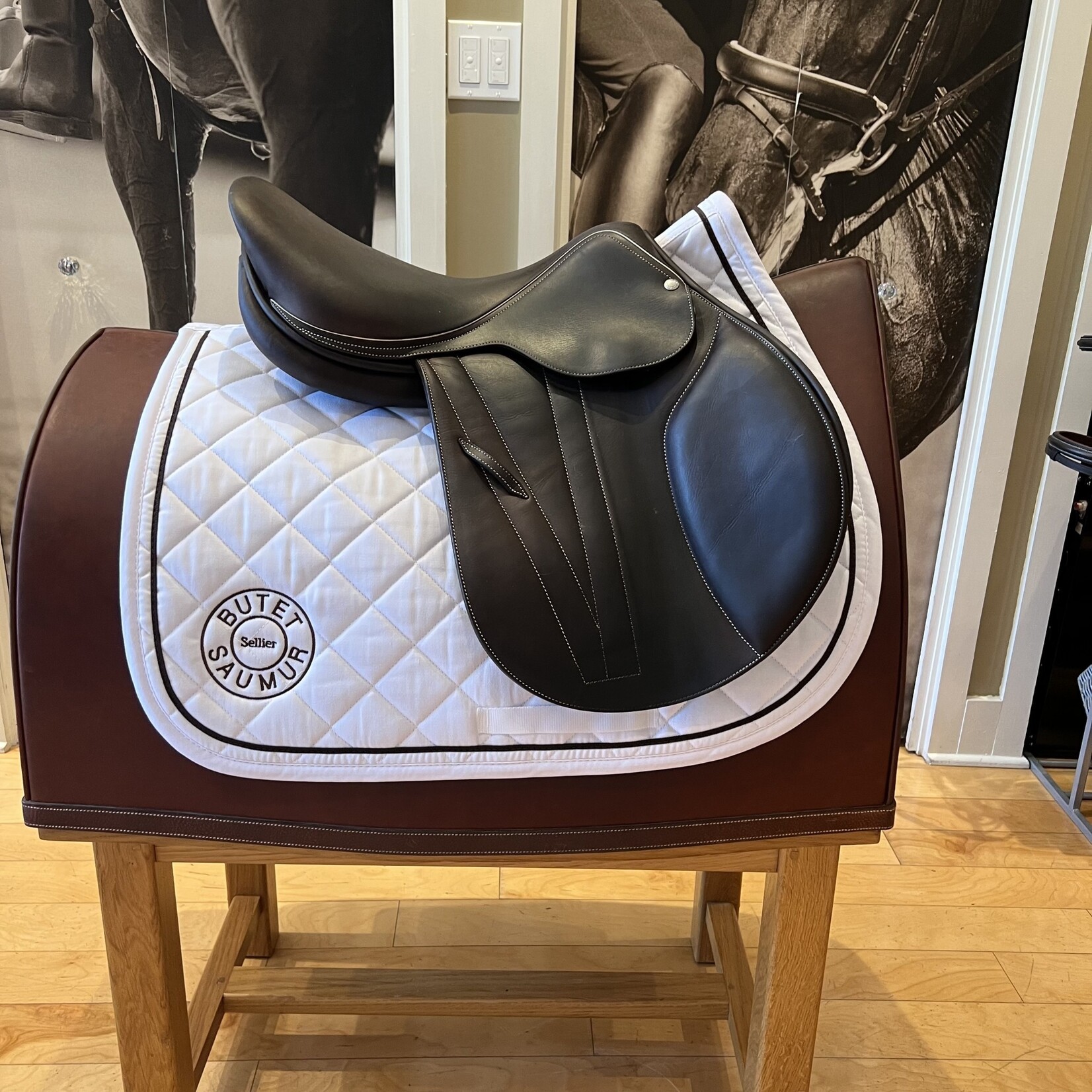 Butet Butet Integrated Premium M Seat Jumping Saddle