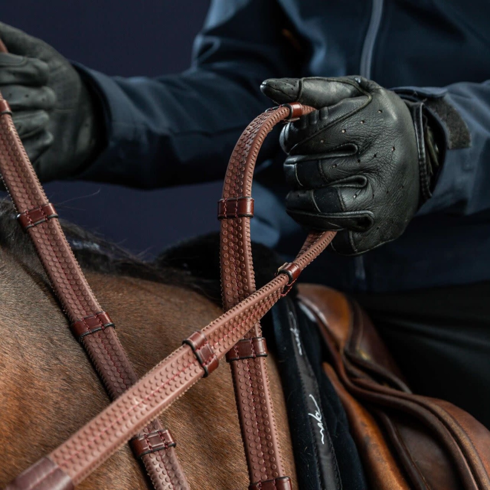 Dy'on NE05C Dy'On 4/8” Rubber Reins w/ 7 leather loops w/Hook Studs w/ Stainless Hardware