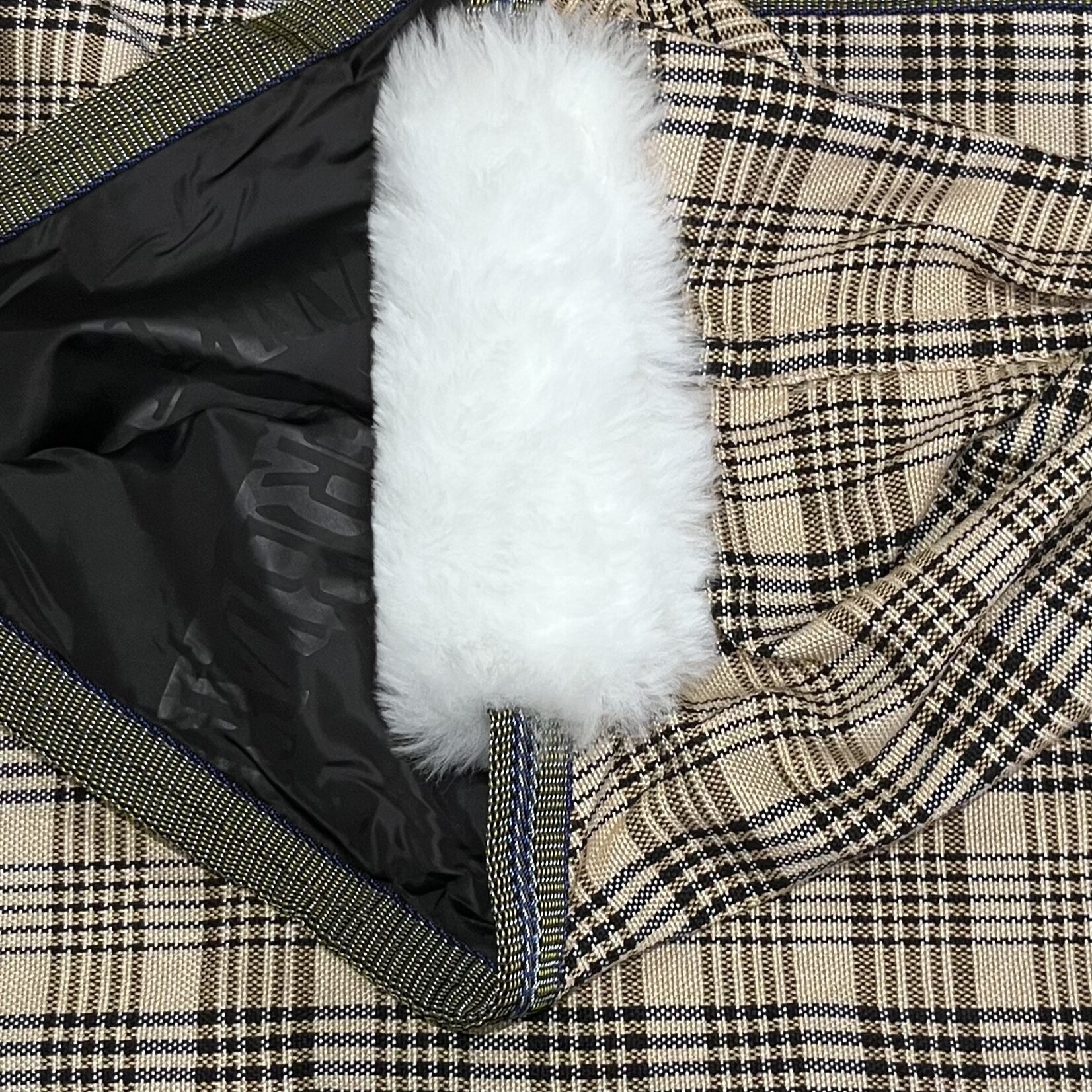 Baker 7003 Baker Sheet Deluxe Trim w/ added Real Aust Merino Sheepskin at wither, satin lined shoulders, snap-buckle front, elastic surcingle inserts and elastic leg straps AVAILABLE 66”-86