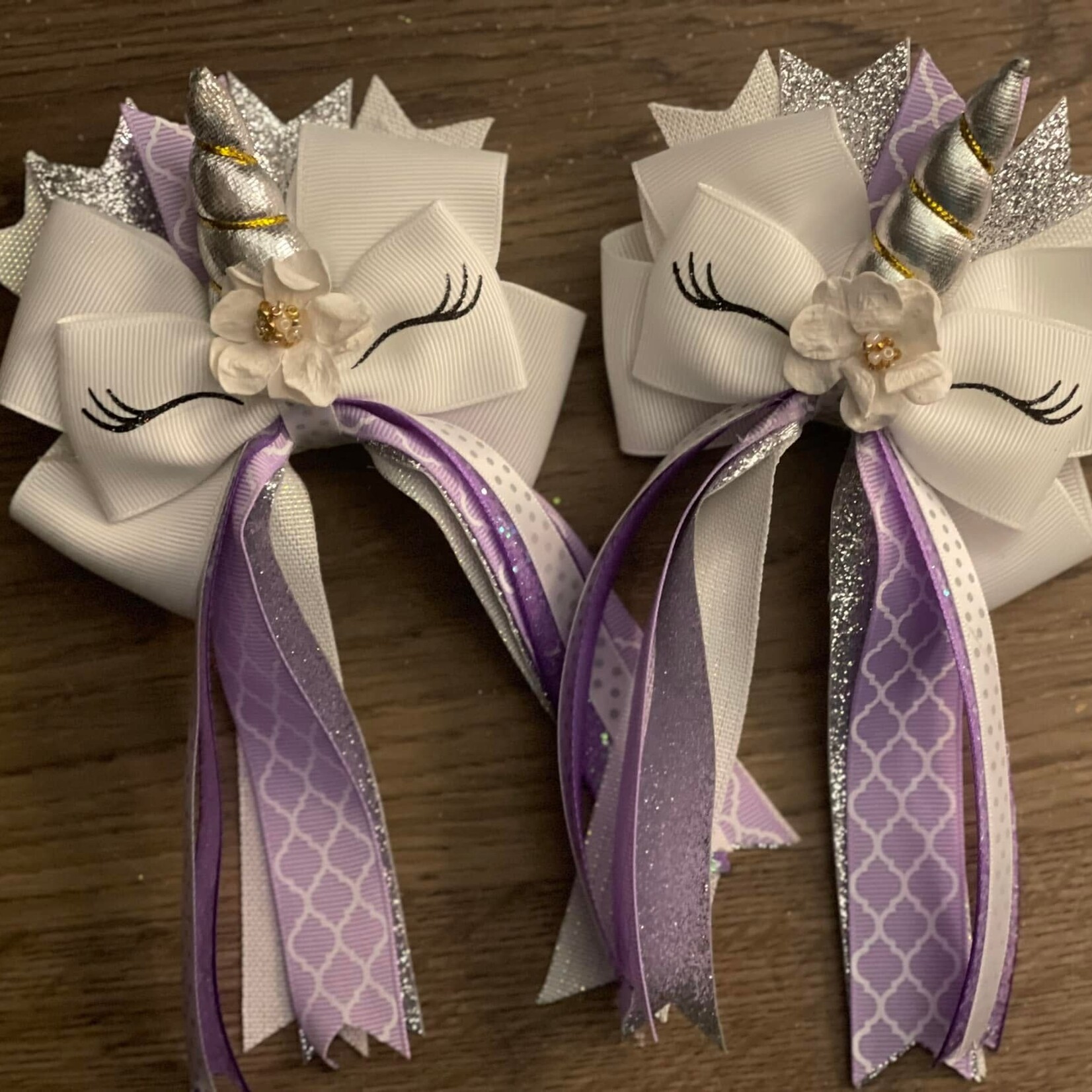 Fabby Fab Fabby Fab Show Bows