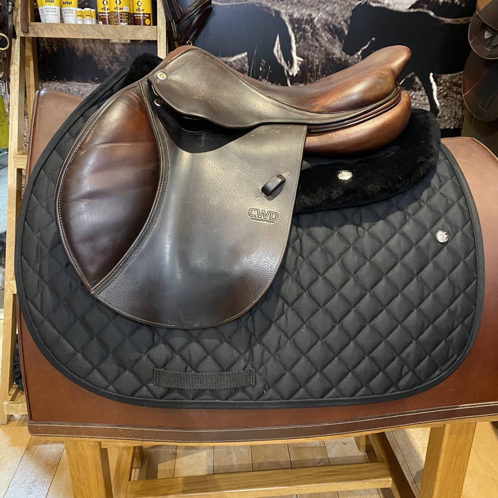 CWD #15 41946 Consigned CWD 17.5" TR Seat (Half Deep) SE02 2L Flap, STD Tree,  Cover Included