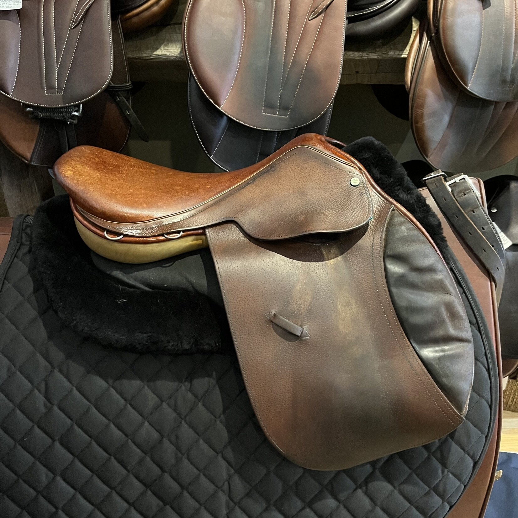 Consigned Beval's All Purpose 17" Saddle, measurement from dot to dot is 3.5”