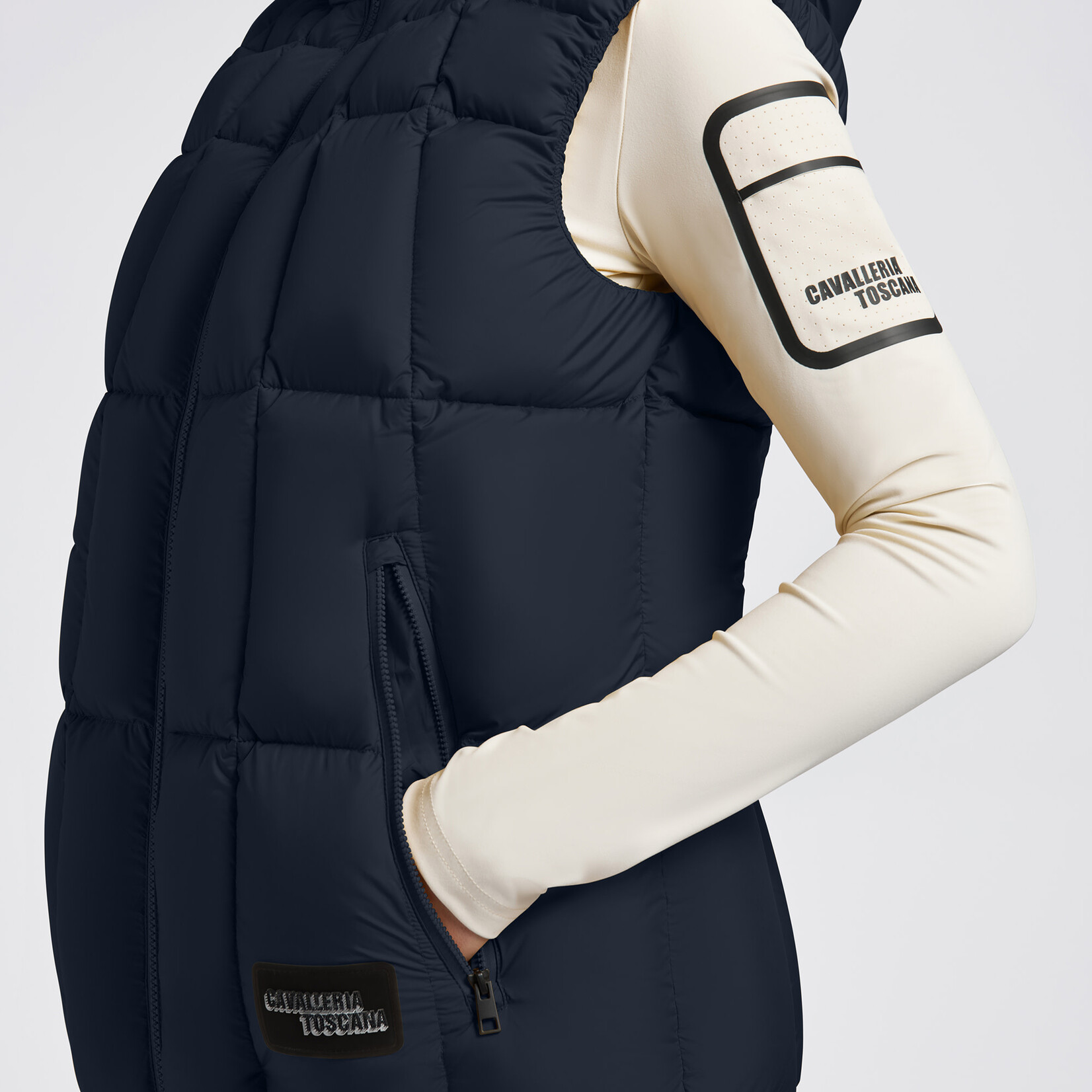 Cavalleria Toscana GLD301 Cavalleria Toscana Hooded Down Padded Nylon Vest