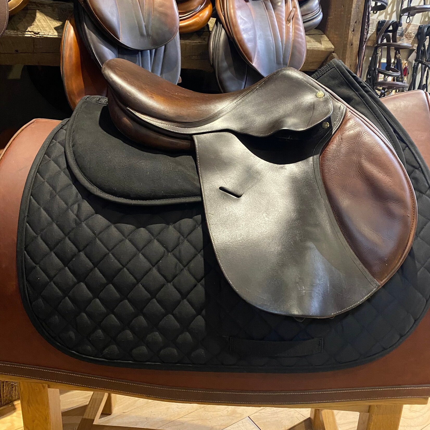 Butet #776 96 Consigned Butet Grained Saddle, 16" P Flat seat, 1.5 flap, STD Tree, Gold, calfskin padded flap and seat