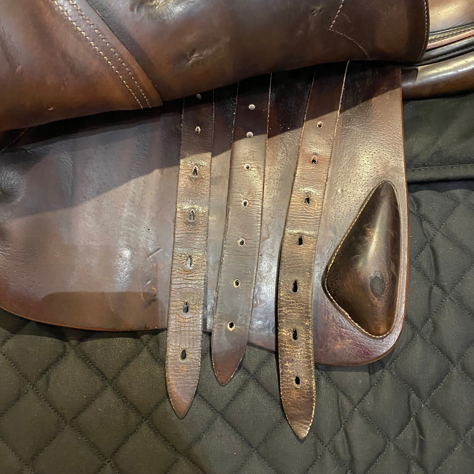 Devoucoux #16 121804 Consigned Devoucoux Socoa Jumping Saddle , 16" seat, 0 flap, PX6, come with Butet cover