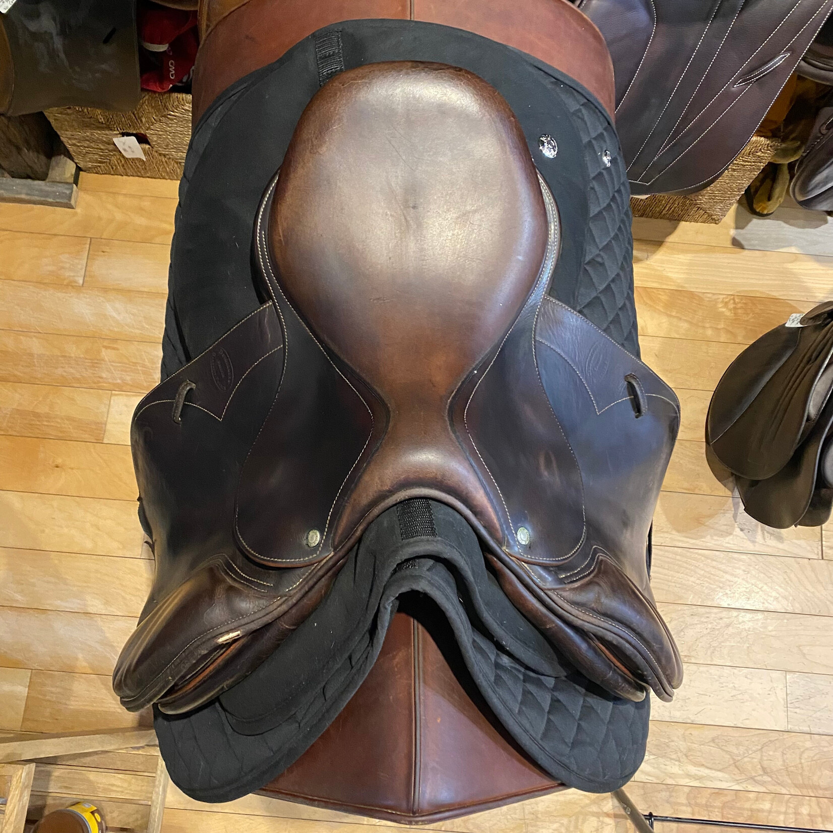 Devoucoux #16 121804 Consigned Devoucoux Socoa Jumping Saddle , 16" seat, 0 flap, PX6, come with Butet cover