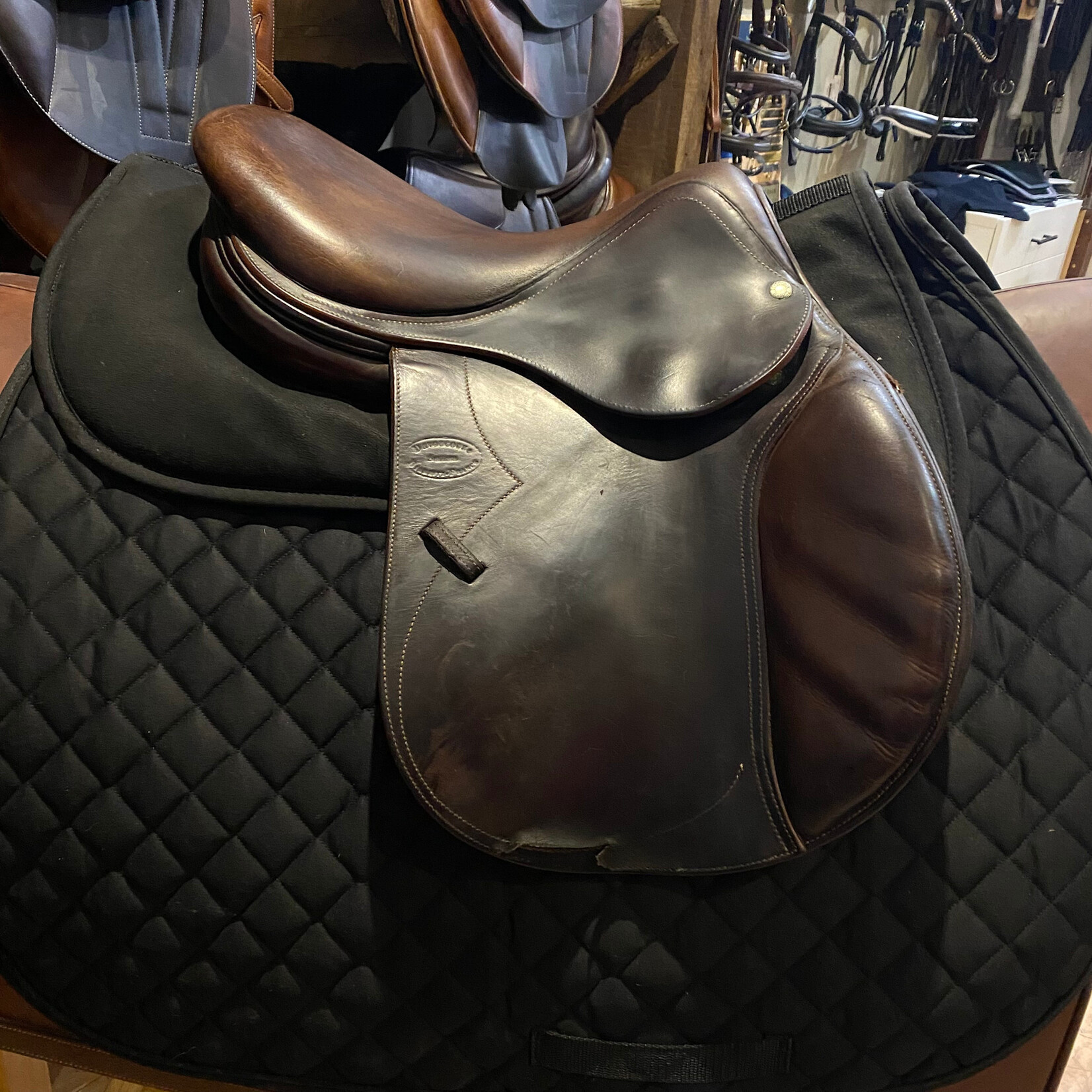 Devoucoux #16 121804 Consigned Devoucoux Socoa Jumping Saddle , 16" seat, 0 flap, PX6, come with Butet cover