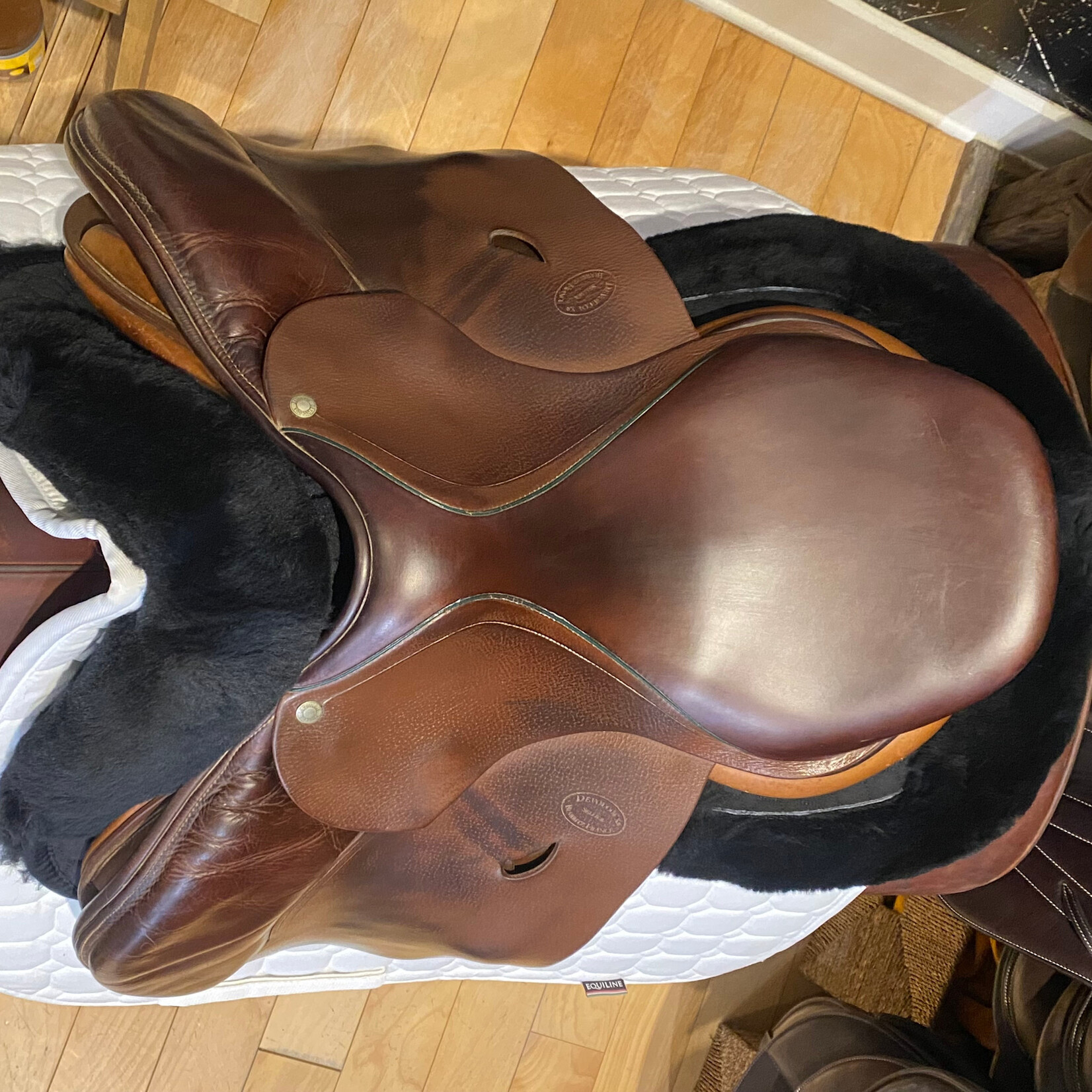Devoucoux #269 12 Consigned Devoucoux Haurra 2 Jumping Saddle , 16.5" seat, 0A flap (Short/Forward), D3D, cover included