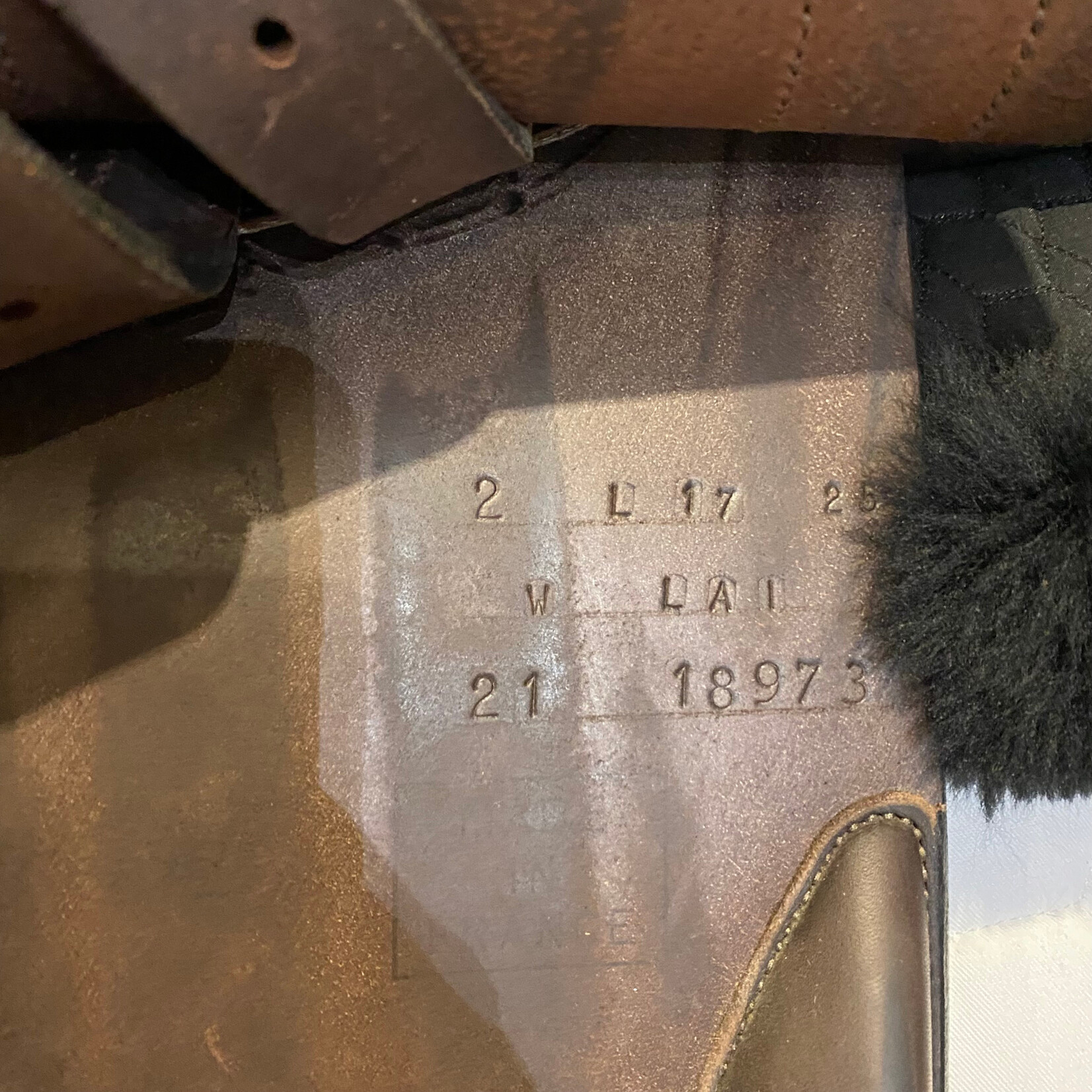 Butet #21 18973 Demo Butet Jumping Saddle Integrated Premium, L (Semi-flat) 2 Flap 17" Cachou , Wool, WIDE TREE, includes cover