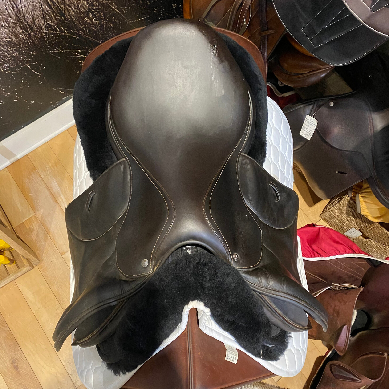 Voltaire #3268 19 Consigned Voltaire Stuggart Jumping Saddle, Full Buffalo Leather 17.5”, 1A flap, FIN Panels, comes with Voltaire Cover