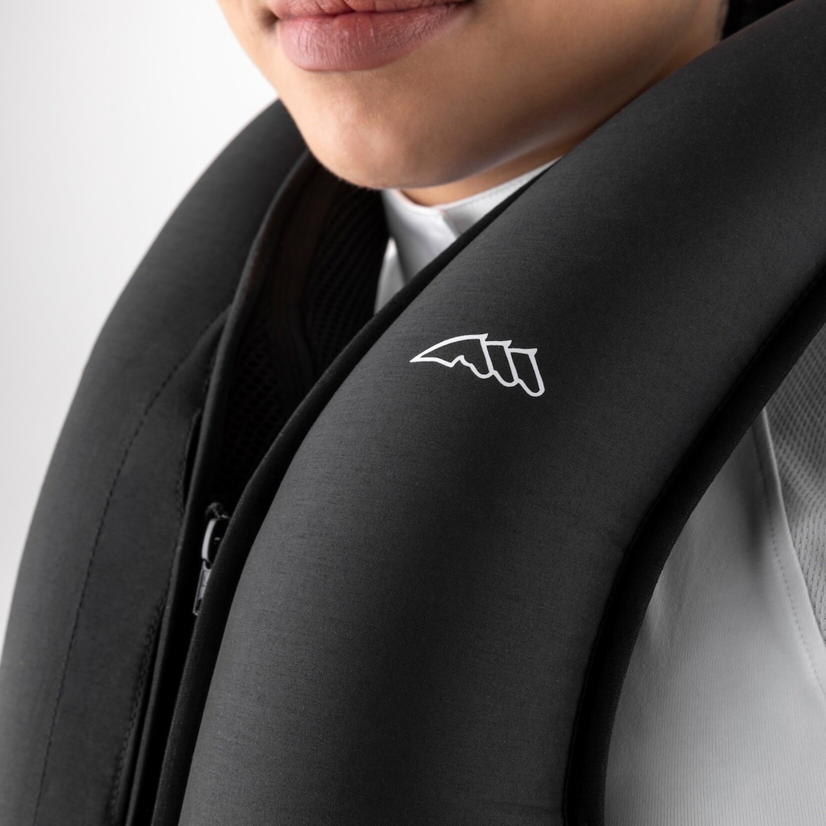 Equiline Q11107 Equiline Eclair - Allshot Air Bag Vest, includes 1 cartridge