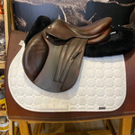 Butet #22 21790 Consigned Butet Jumping Saddle Premium, P (Flat) Seat 1.5 Flap, 15", Gold, A+DF Panels, WIDE Tree, no cover