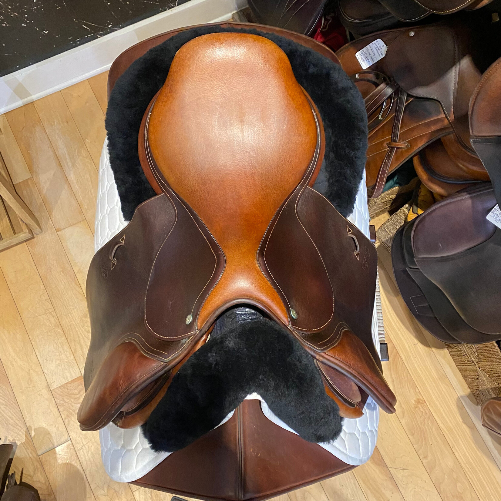 CWD #07 1787 Consigned CWD SE01 Saddle 17" TC Seat (Flat) 2L Flap, PA (less fill) RT (cut back at shoulders)