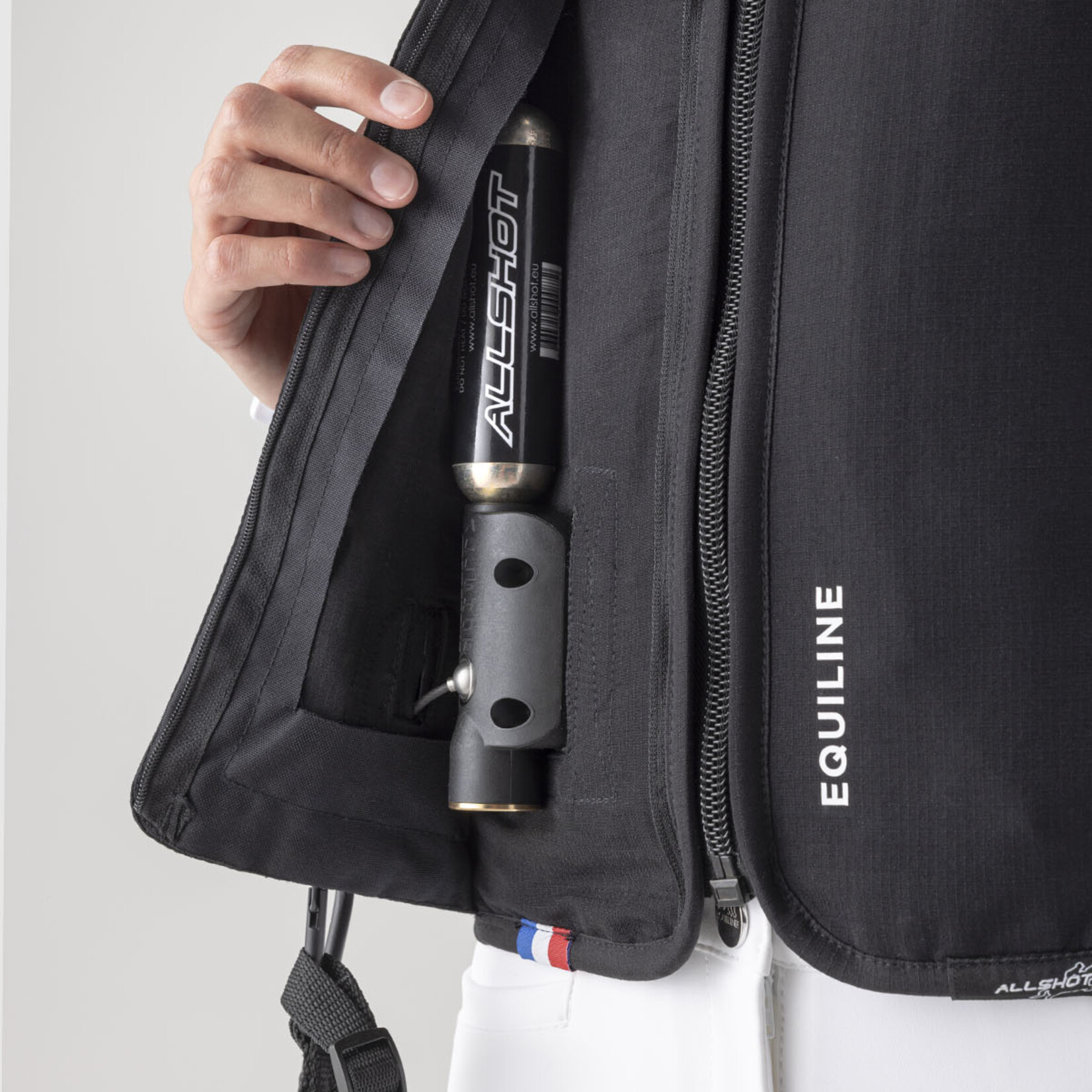 Equiline Q10104 Equiline Belair - Allshot Unisex Hybrid (Air Bag + Level 1 D30 Back Protector) Vest, includes 1 cartridge