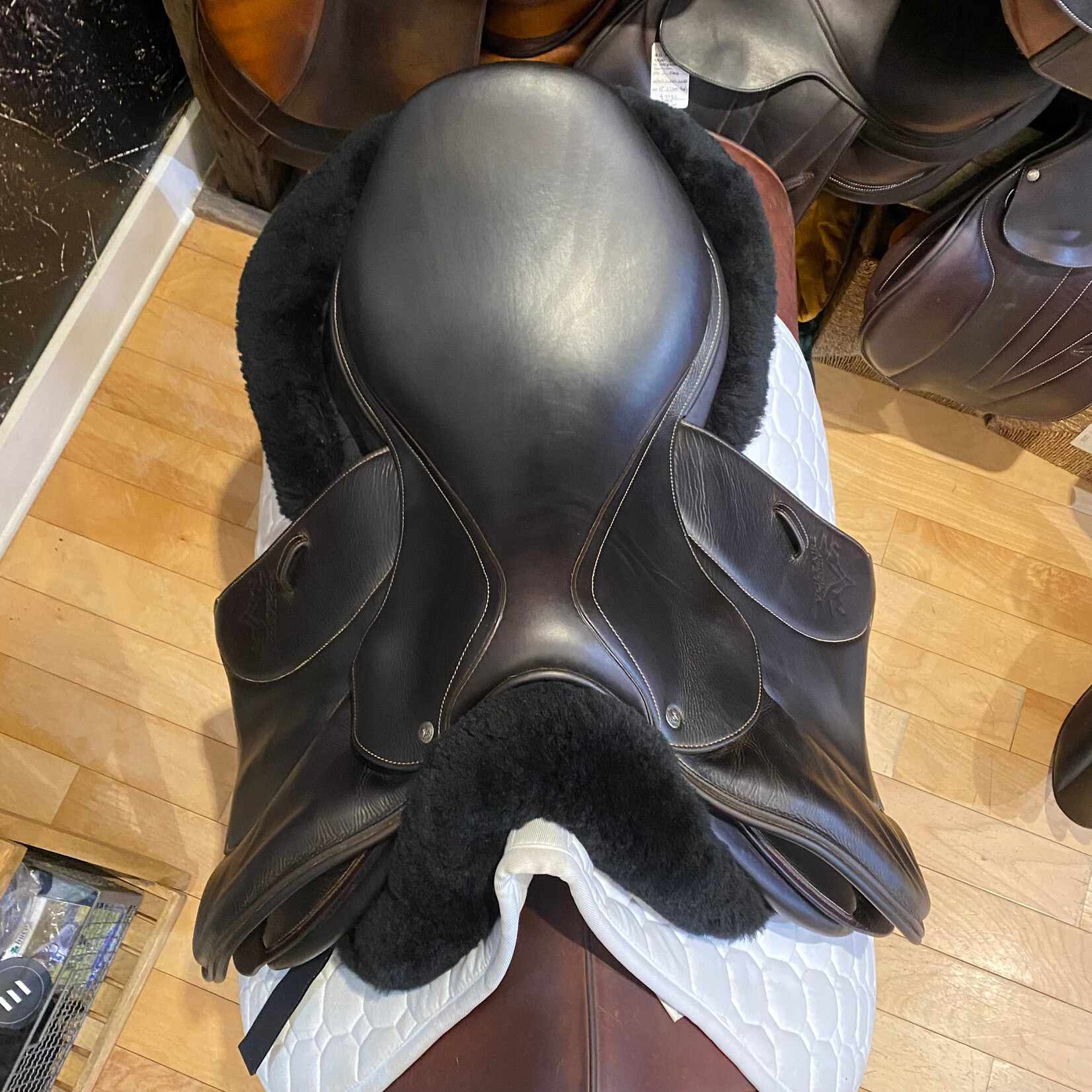 Voltaire #2913 19 Consigned Voltaire Stuggart Jumping Saddle, Full Buffalo Leather 18", 3A flap, PRO Panels, STD, comes with Voltaire Cover