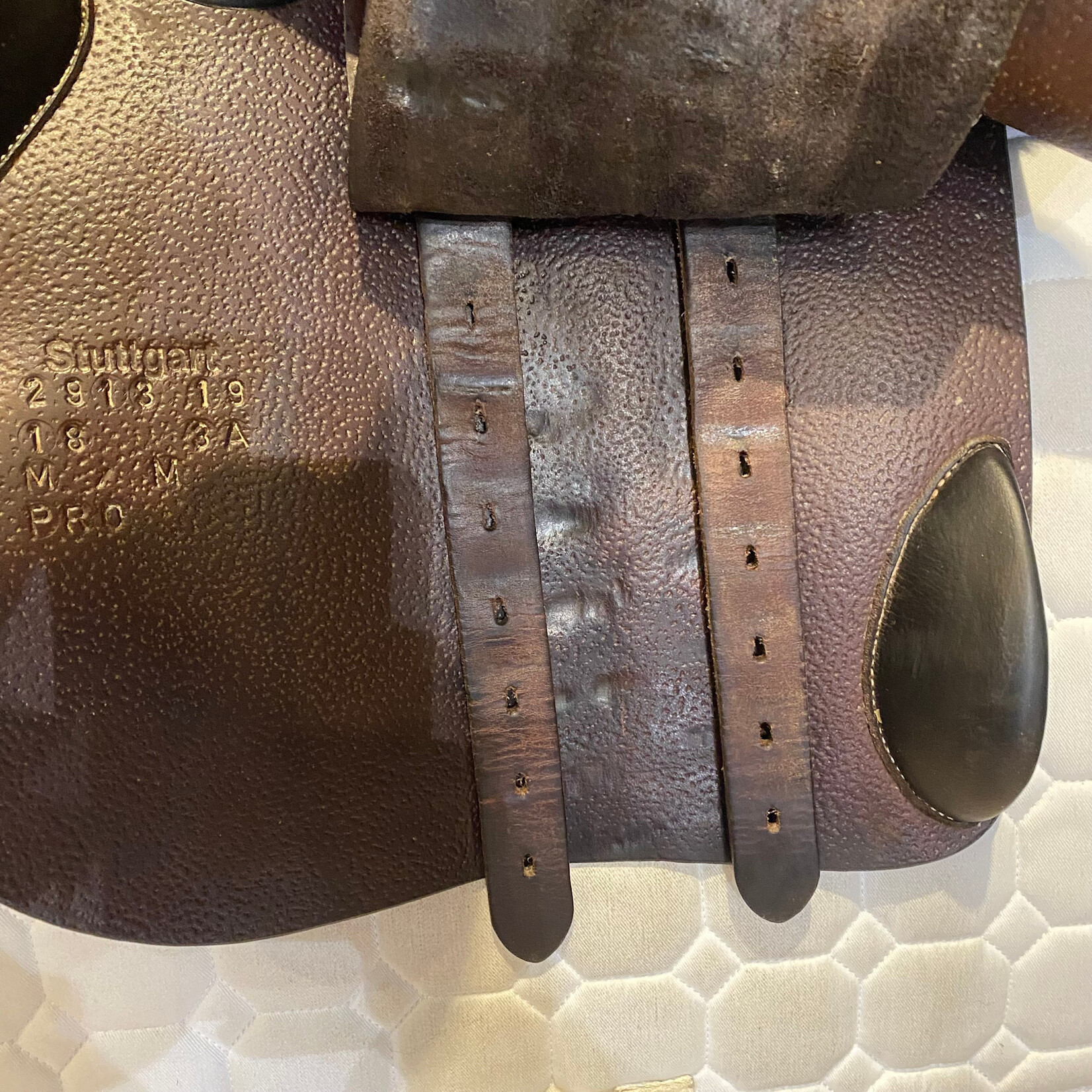 Voltaire #2913 19 Consigned Voltaire Stuggart Jumping Saddle, Full Buffalo Leather 18", 3A flap, PRO Panels, STD, comes with Voltaire Cover