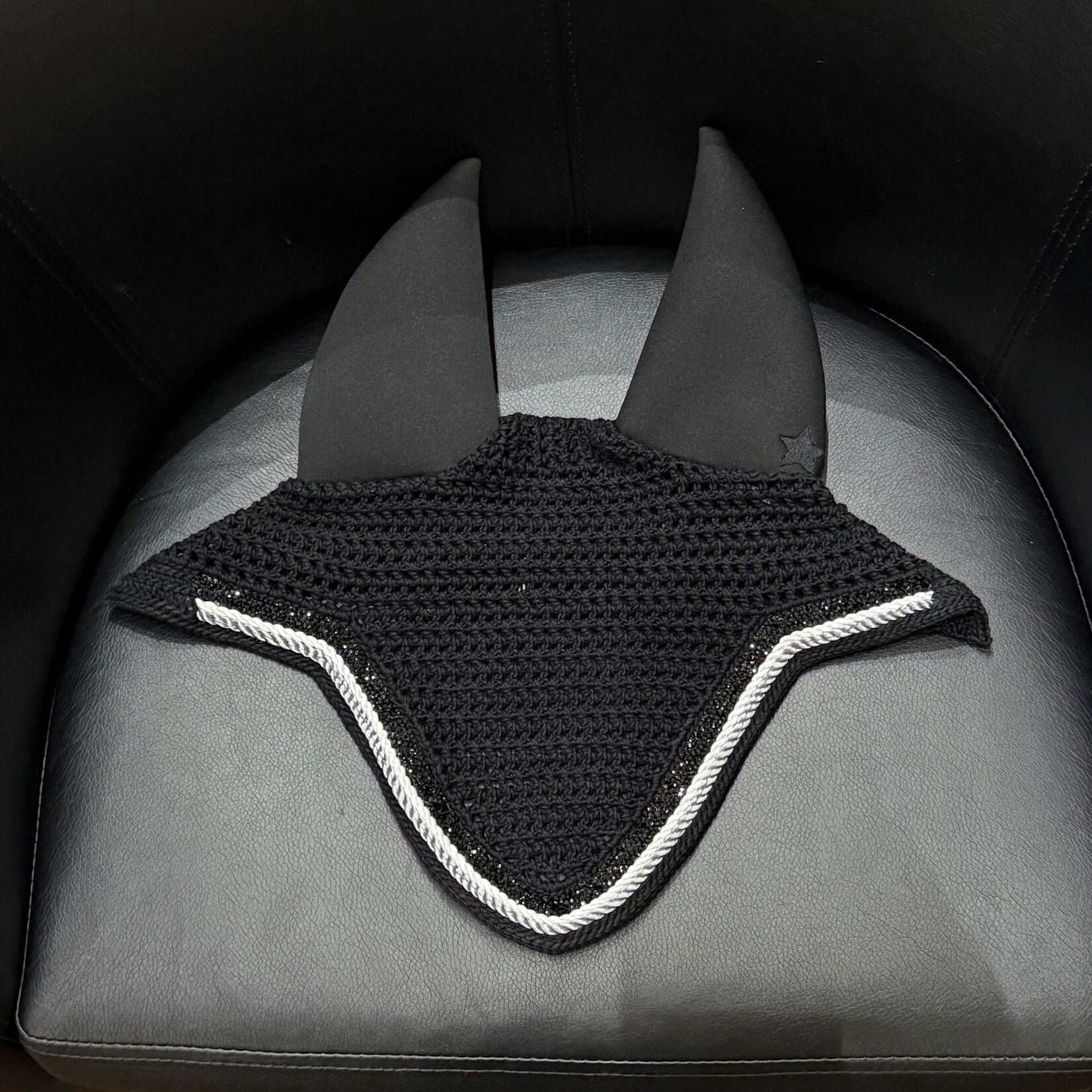 Equstar Custom Bonnet - Soundproof Ears, V Shape, Blk Base, 1R Jet Blk Rhinestone Ribbon, 1R White Cord, 1R Silver Cord, 1R Blk Thread, Black Star