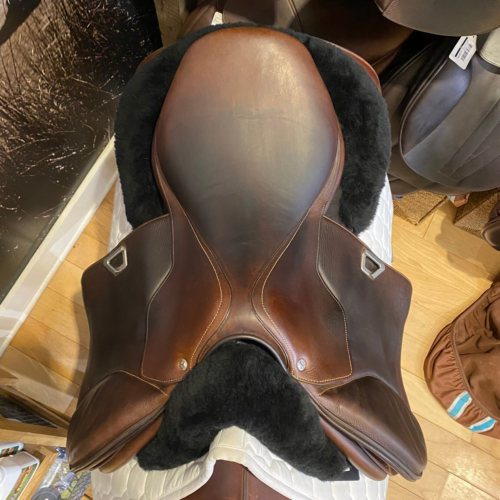 Voltaire #1195 20 Consigned Voltaire Blue Infinite Jumping Saddle, 18", 2A flap, PRO Panels, B05 Panel, STD, comes with Voltaire Cover