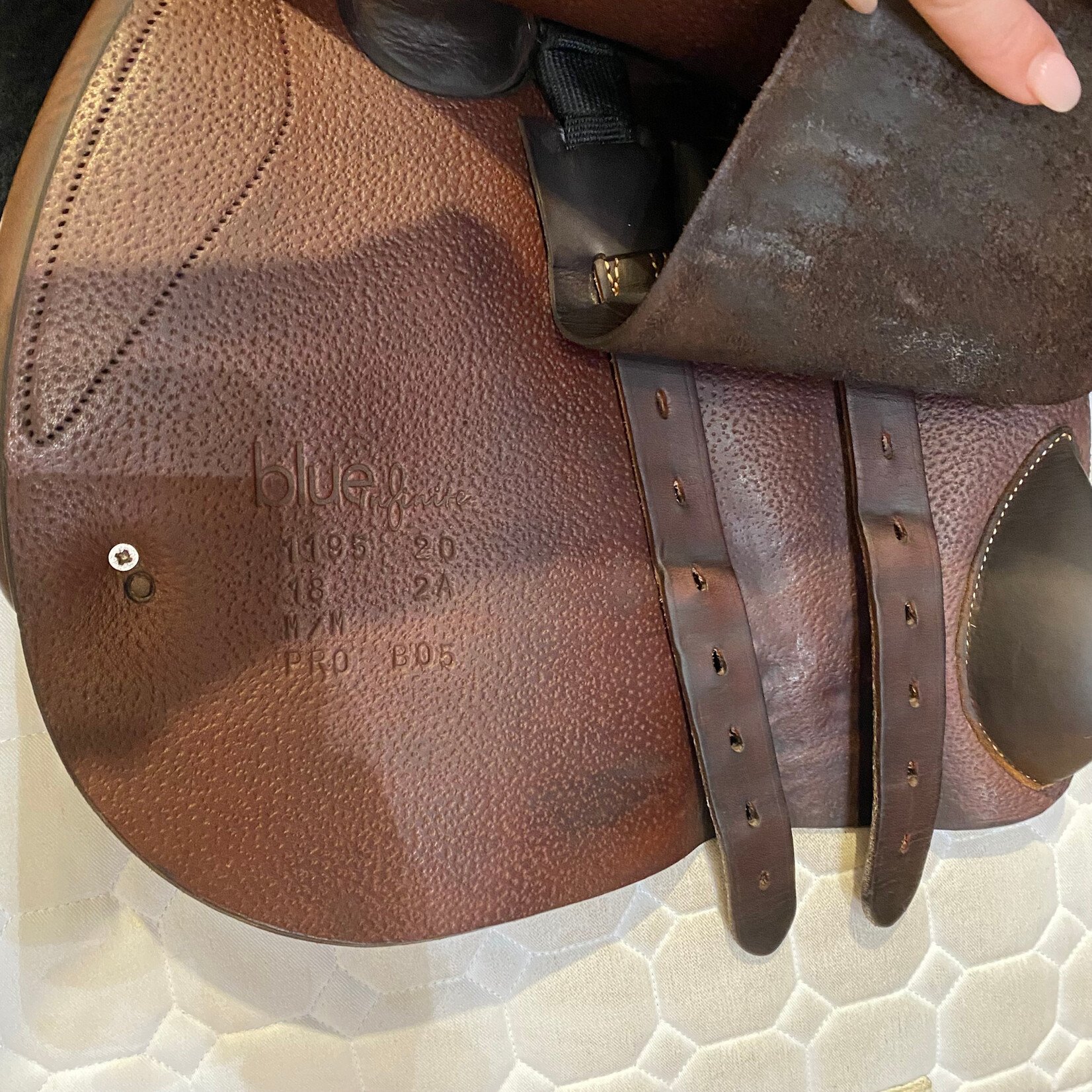 Voltaire #1195 20 Consigned Voltaire Blue Infinite Jumping Saddle, 18", 2A flap, PRO Panels, B05 Panel, STD, comes with Voltaire Cover