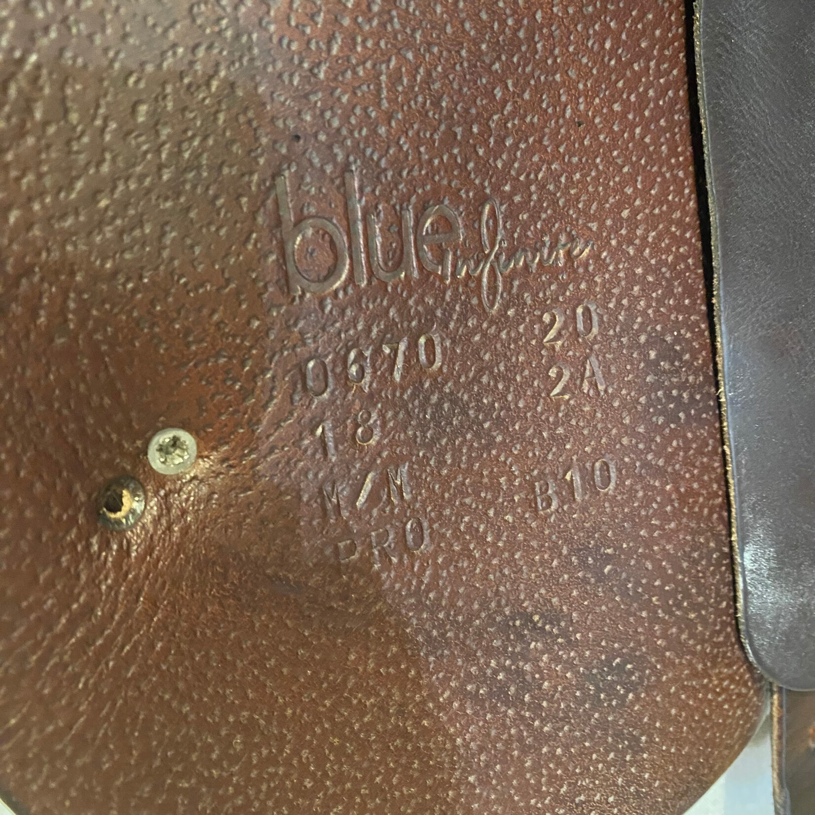 Voltaire #0670 20 Consigned Voltaire Blue Infinite Jumping Saddle, 18", 2A flap, PRO Panels, B10 Panel, STD, comes with Voltaire Cover