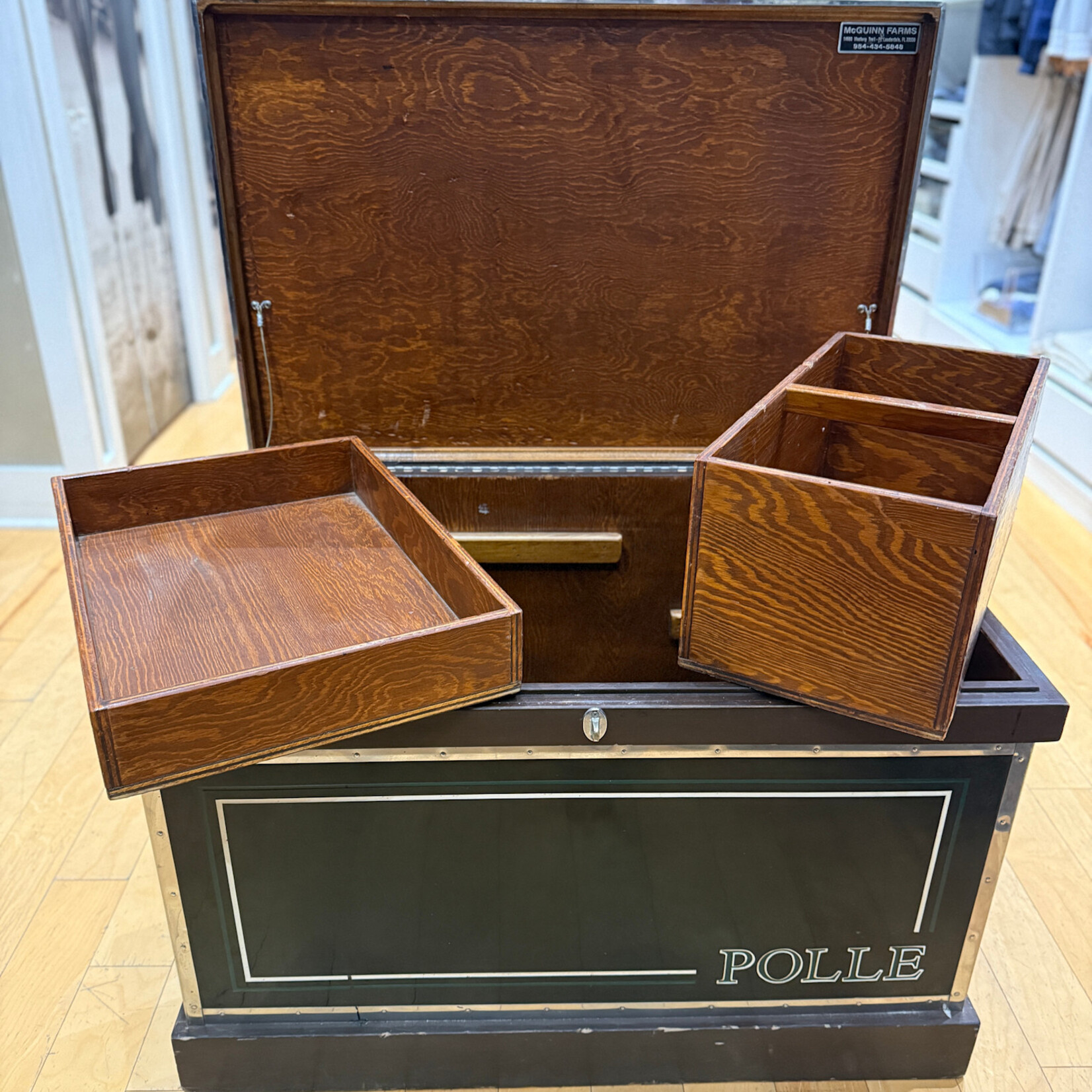 McGuinn Farms Consigned McGuinn Large Flat Lid Vinyl Tack Trunk, Walnut Bumpers w/ Chrome Trim, w/ Walnut Stained Protective Interior, Flat Tray and Groom Tote. Black with Hunter and White piping.