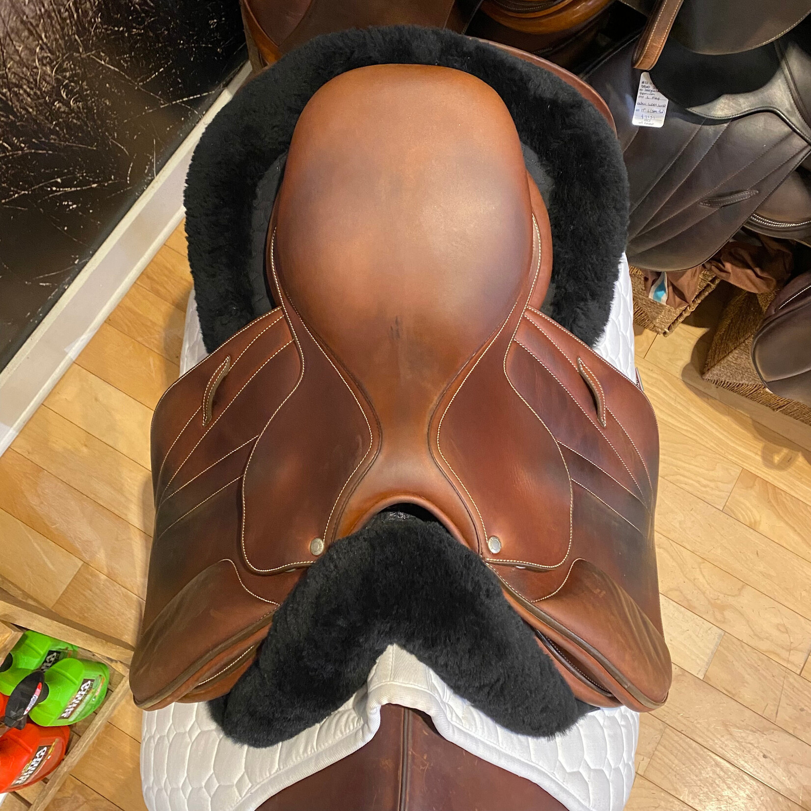 Butet #20 16921 Consigned Butet Jumping Saddle Premium, L (Semi-Flat Seat) 2 Flap, 16" Gold, DFG Integrated Panels, STD Tree, includes Butet cover, Excellent condition