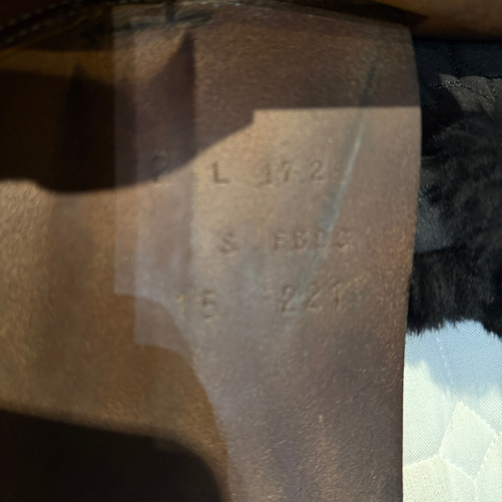 Butet #15 221 Consigned Butet Jumping Saddle Non-Integrated Premium, L (Semi-Flat) 2 Flap 17" Gold , Front Std Blocks, MOU Memory Foam Panels, STD TREE, no cover