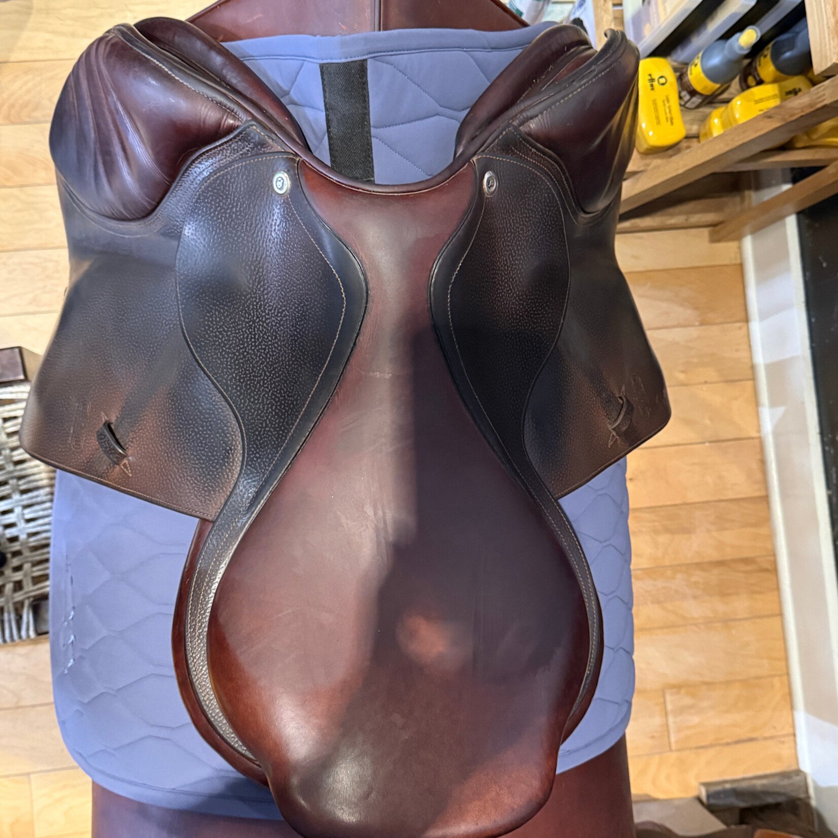 CWD #17 60058 Consigned CWD SE02 Saddle 18" TR Seat (1/2 Deep Seat) 4C Flap, PL (lower pommel), PA (less fill) RT (cut back at shoulders), includes cwd cover