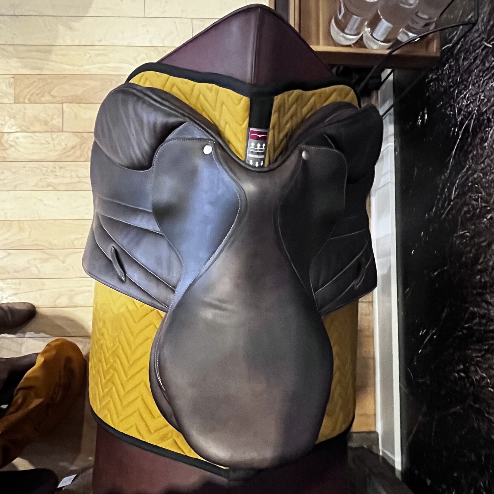 Butet #20 17578 Consigned Butet, Premium, 17" L (Semi Flat Seat), 2L (long) Flap, FBGT Panel, STD TREE, Cachou, includes cover