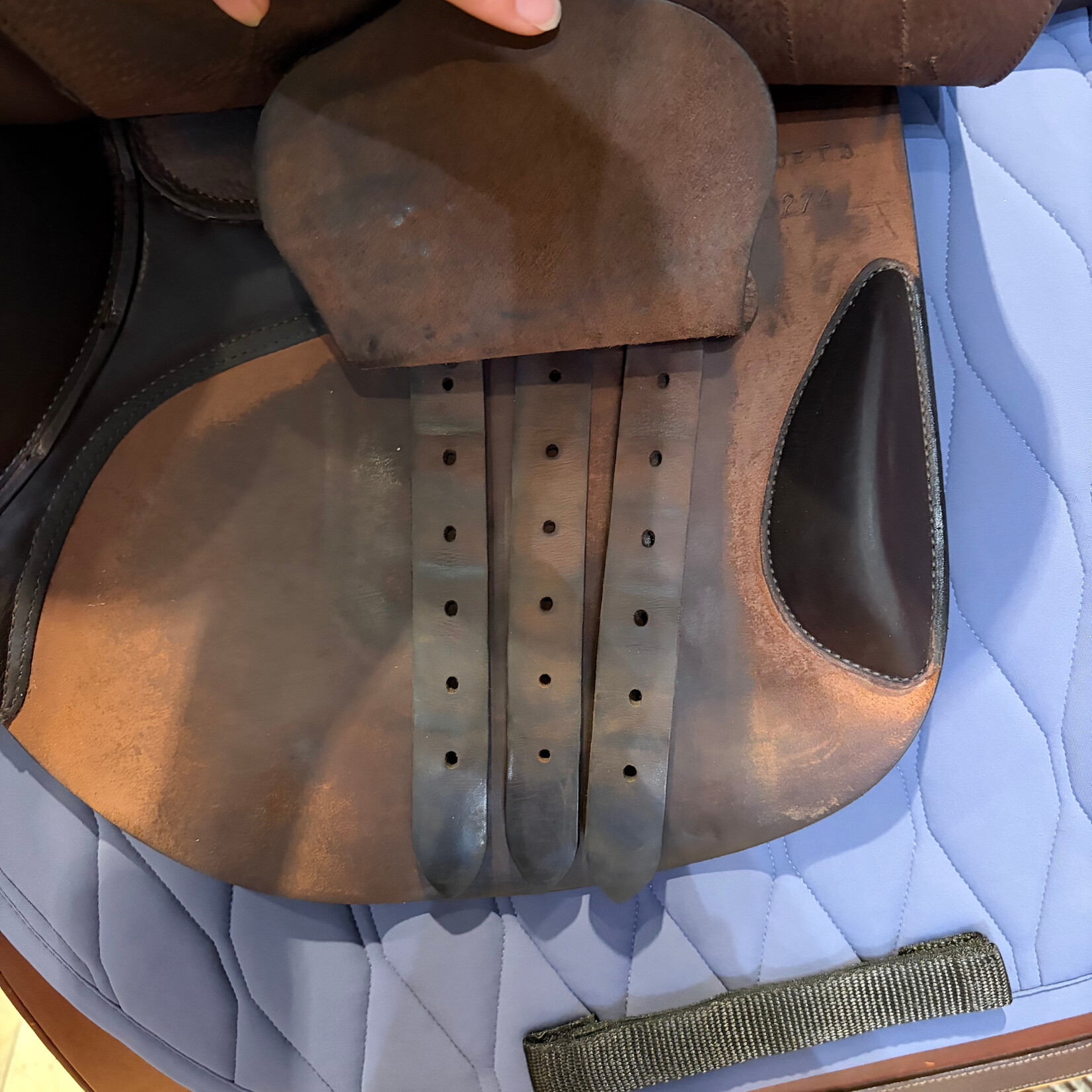 Butet #25 29274 Demo Butet Jumping Saddle Integrated Premium, 16.5", P (Flat) Seat, 2. Flap, D E- F A Panels, Cachou, WIDE tree, includes Butet Cover