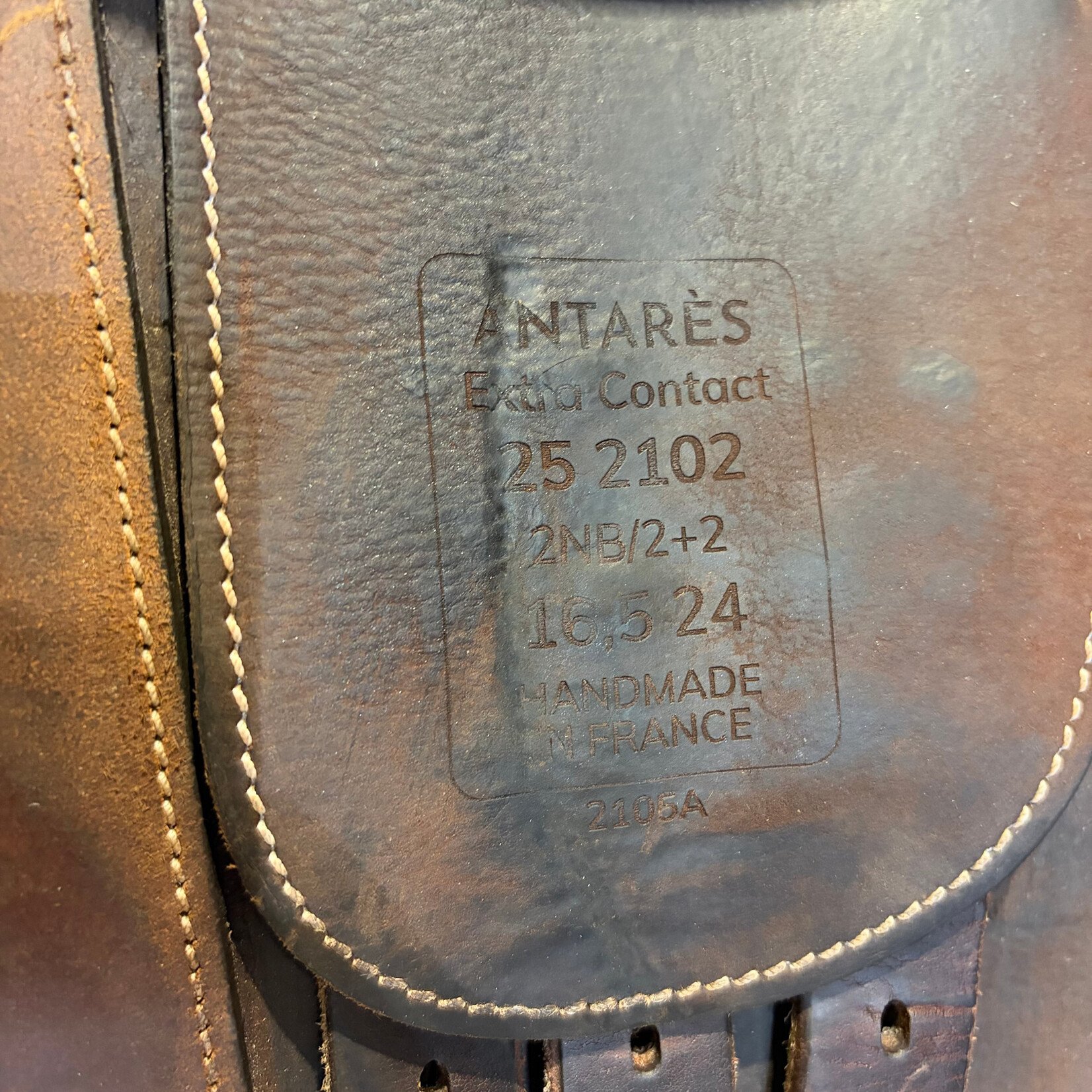antares #25 2102 Consigned Antares Extra Contact Jumping Saddle, Full Buffalo Leather, 16.5", 2NB Flap (Straighter), STD Tree, includes Antares Cover