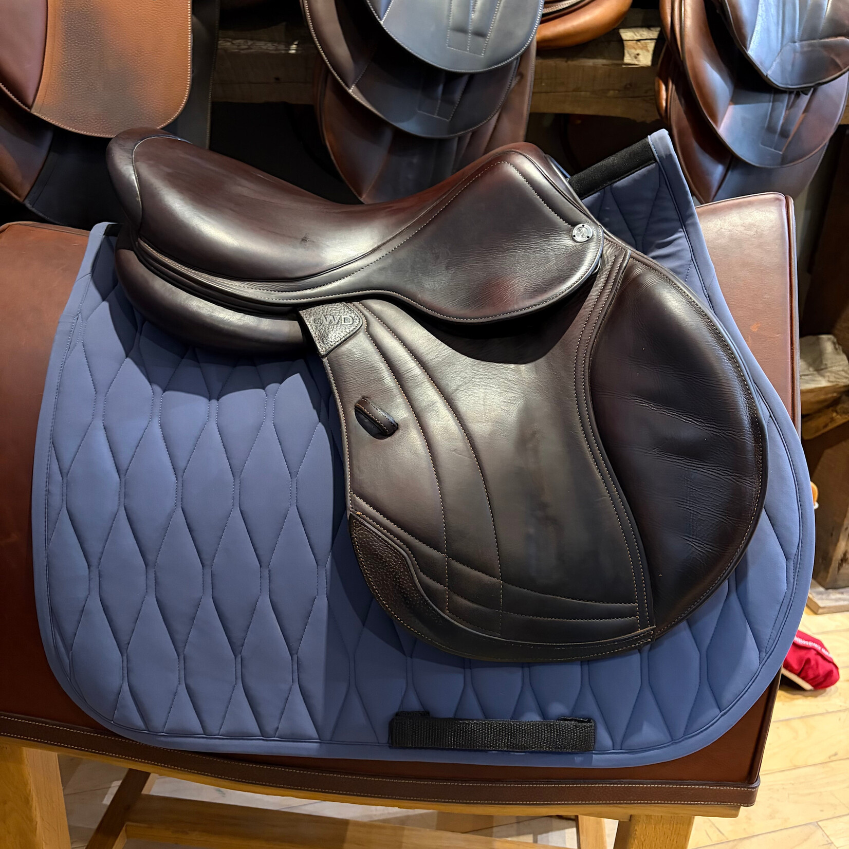 CWD #20 81349 Consigned CWD 2GS Hunter Mademoiselle Saddle Dynamick (flexible) injected carbon-Kevlar tree 17.5", 2CH Flap, PA & RT Panels, includes CWD cover
