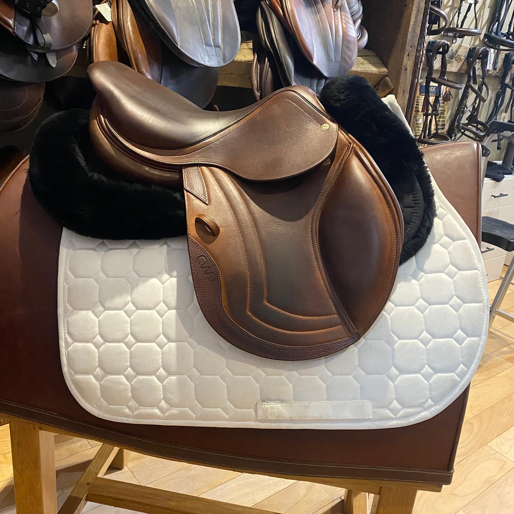 CWD #06 499 Consigned CWD SE01 Saddle 16.5" TC Seat (Flat) 1 Flap, PA (less fill), w/ CWD cover