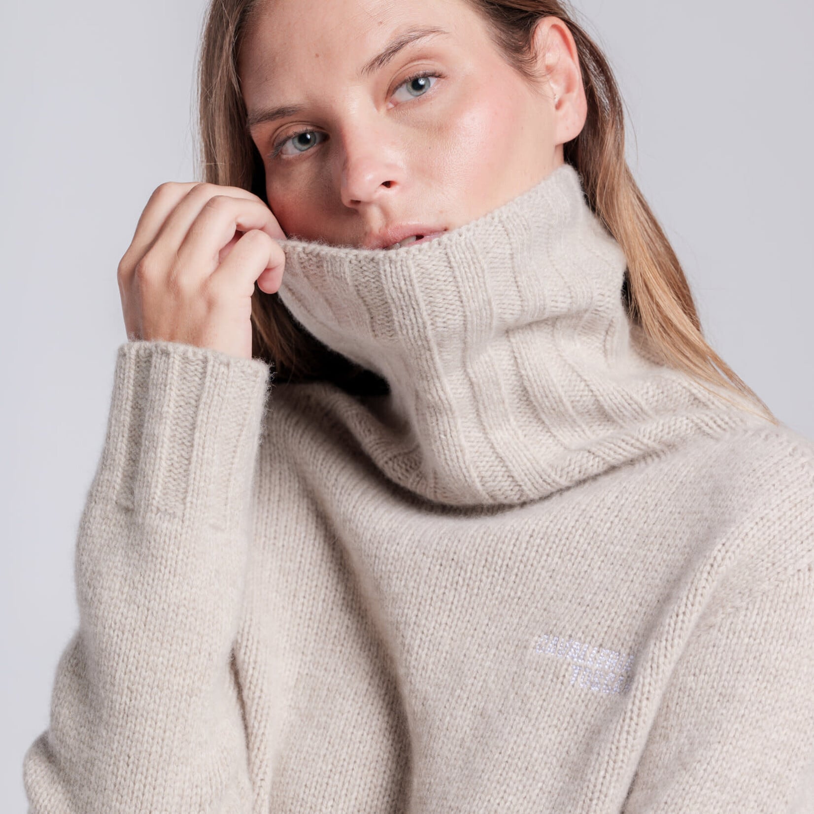 Cavalleria Toscana MAD164 Cavalleria Toscana Pure Merino Wool Turtleneck Sweater