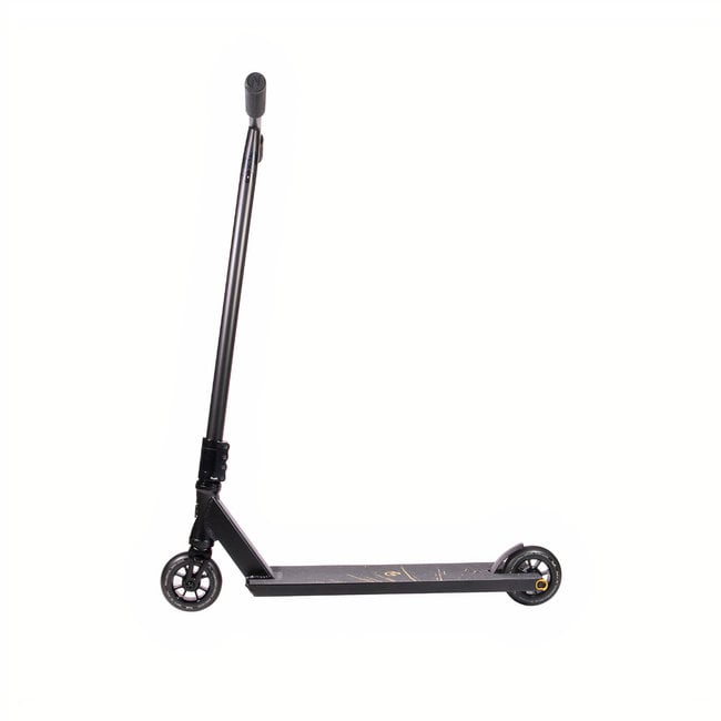 North North - Tomahawk 2022 Complete Scooter Black - 5.5" x 21.5"