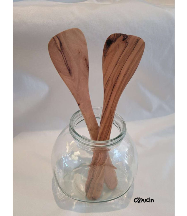 Olive wood spatula (1 item)