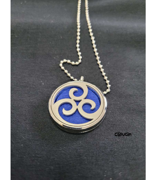 Essential Oil diffuser necklace OM