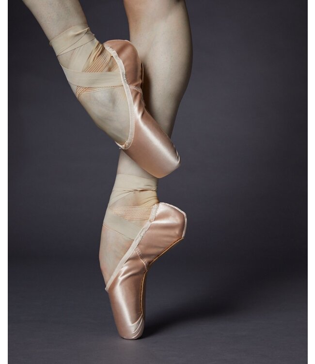 Bloch ES0162L Balance Lisse Pointe Shoes - Beam & Barre