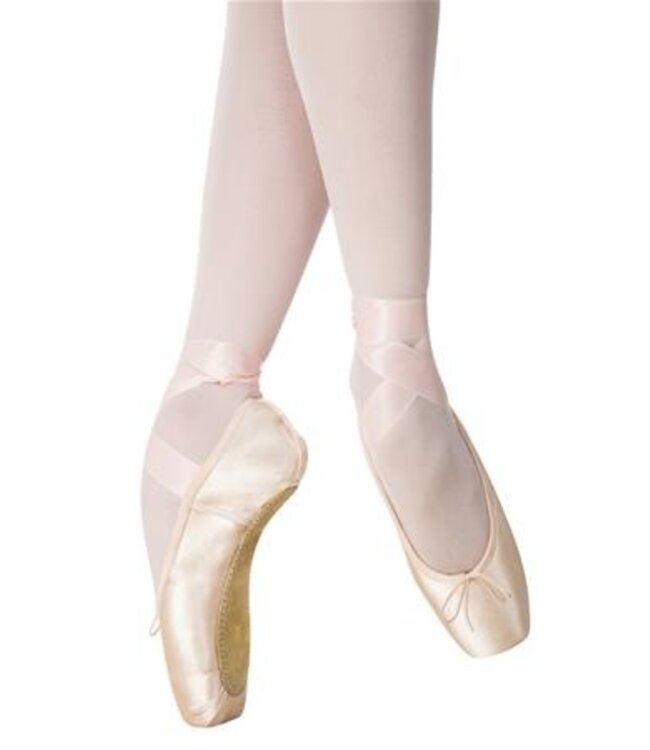 Nova Pointe Shoes