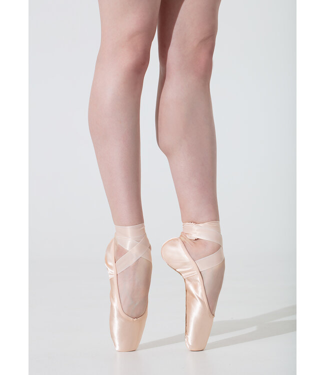 Triumph Pointe Shoes