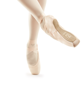 Gaynor Minden Lyra Classic Pointe Shoes