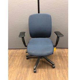 Teknion Amicus Task Chair