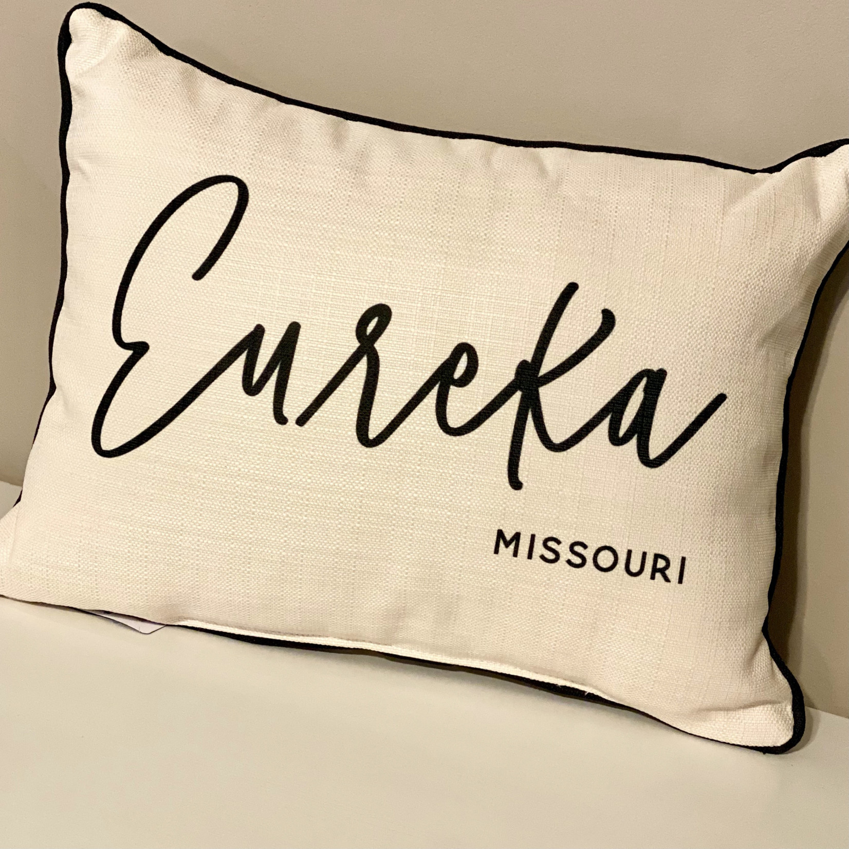 Pinot Script Eureka Pillow w/ Black Piping