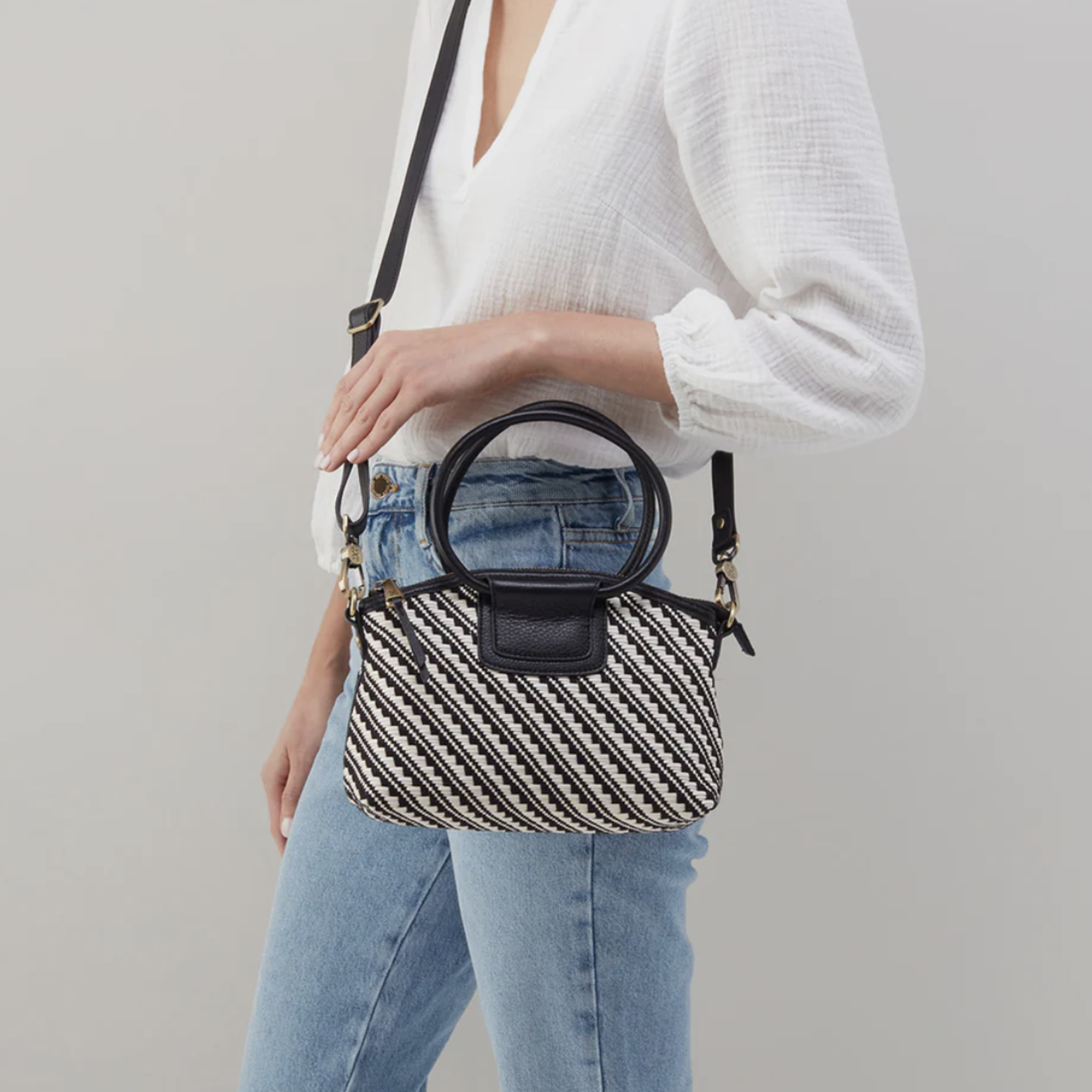 Hobo Nila Phone Crossbody Bag