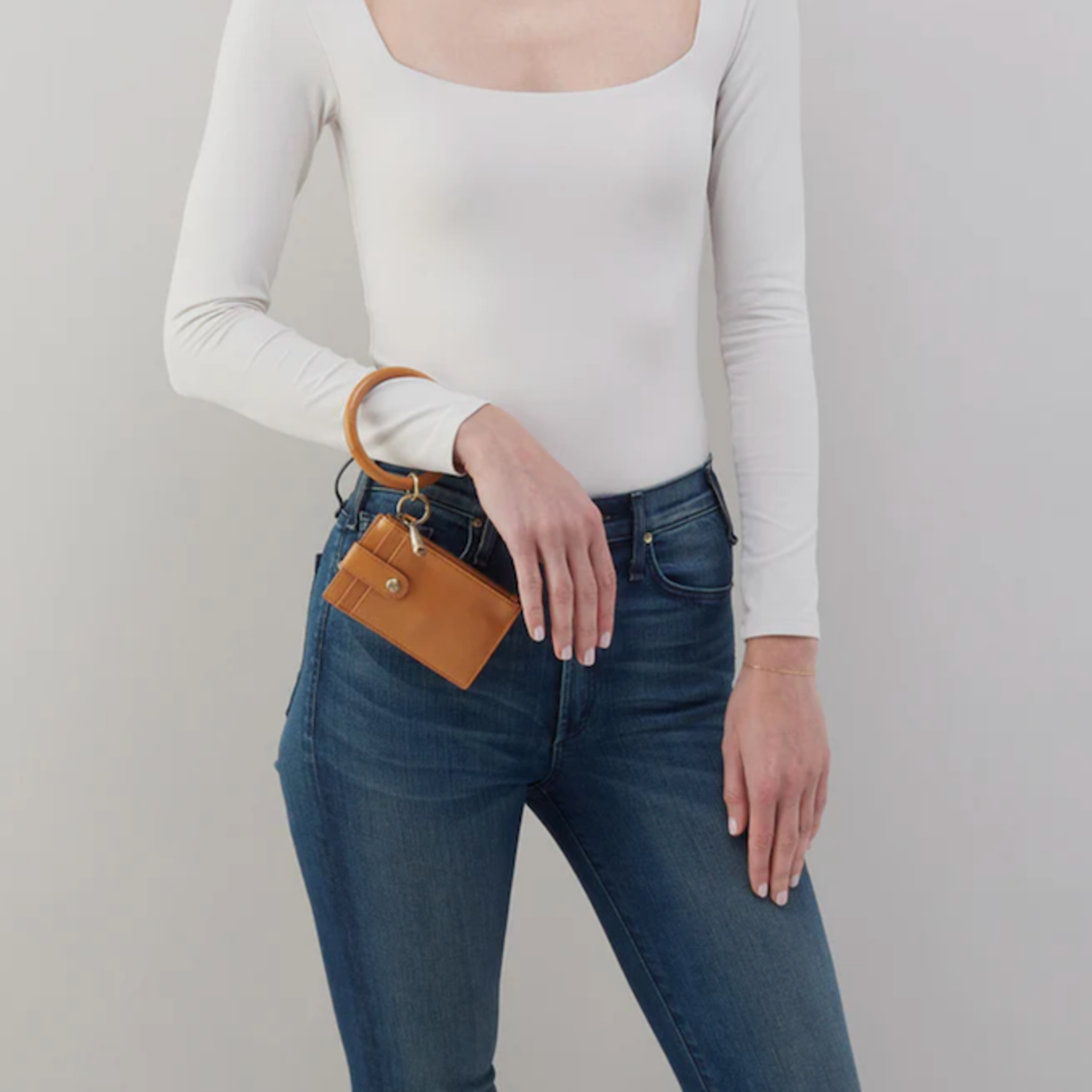 HOBO HOBO - Ring Credit Card Wristlet Natural Polished Leather