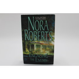 Mass Market Paperback Roberts, Nora: Engaging the Enemy