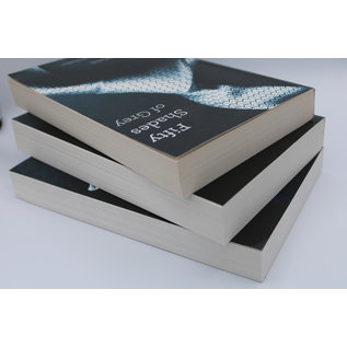 Box Set James, E.L.: Fifty Shades Trilogy (Fifty Shades, #1-3)