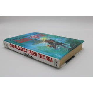 Hardcover Verne,Jules: 20,000 Leagues Under the Sea (Great Illustrated Classics)