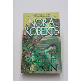 Mass Market Paperback Roberts, Nora: Jewels of the Sun (Gallaghers of Ardmore, #1)